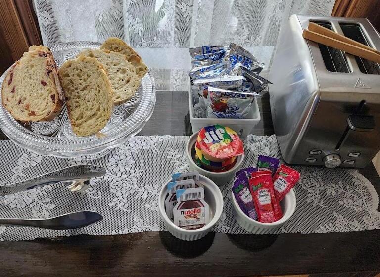 住宿加早餐  Wrong Address