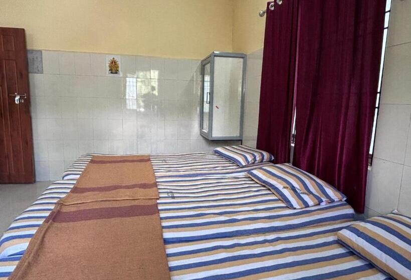 酒店 Chinmayi Tourist Home   Opposite To Temple Only 50 M