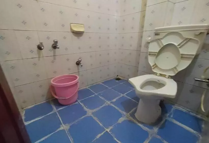 Hotelli Chinmayi Tourist Home   Opposite To Temple Only 50 M