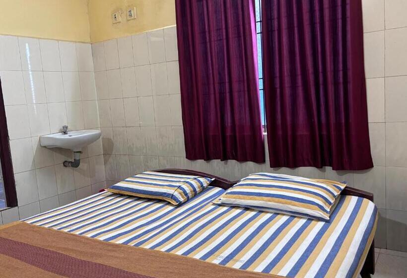 酒店 Chinmayi Tourist Home   Opposite To Temple Only 50 M