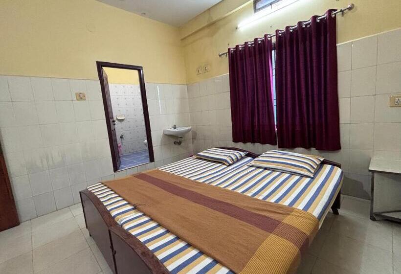 酒店 Chinmayi Tourist Home   Opposite To Temple Only 50 M