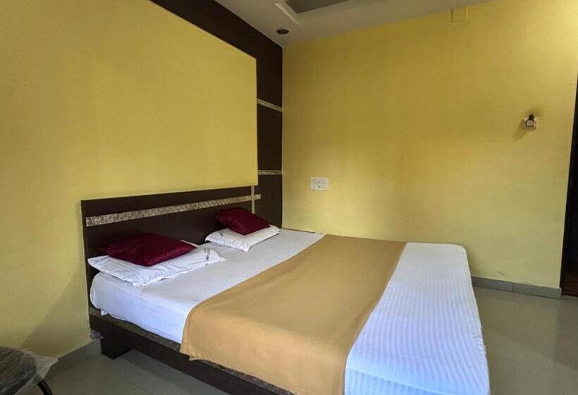 酒店 Chinmayi Tourist Home   Opposite To Temple Only 50 M