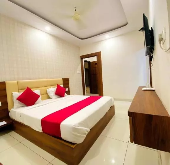 ホテル Asia Holiday Kasol