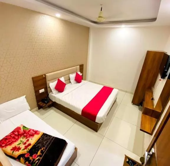 ホテル Asia Holiday Kasol
