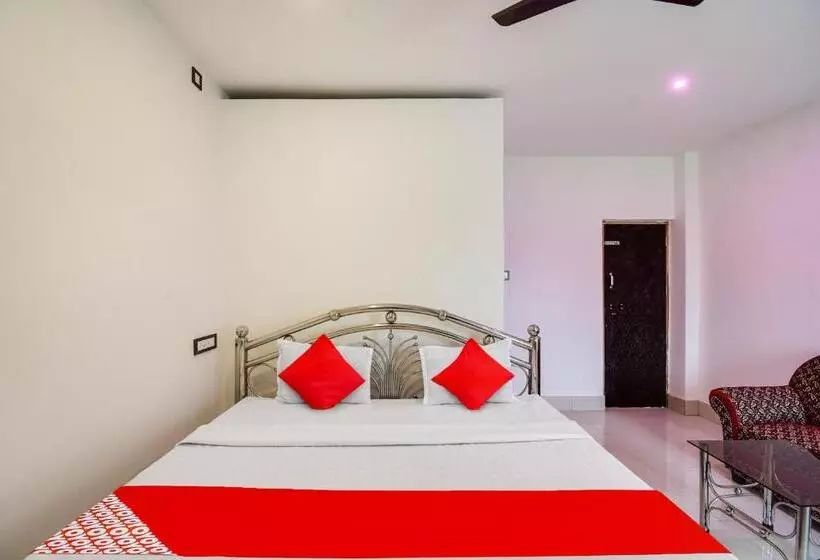 Hotel O Mango Leaf Hotel & Restaurant