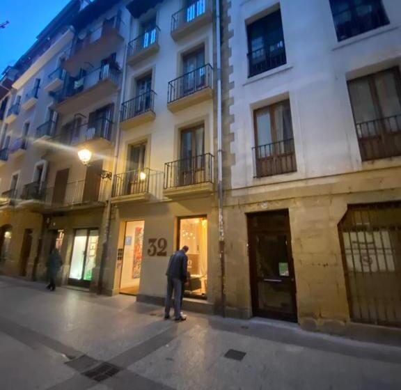 بنسيون 32 De Agostos