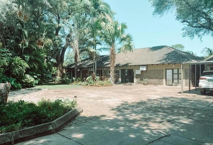 بنسيون Four Seasons Guesthouse   Hardekool 7