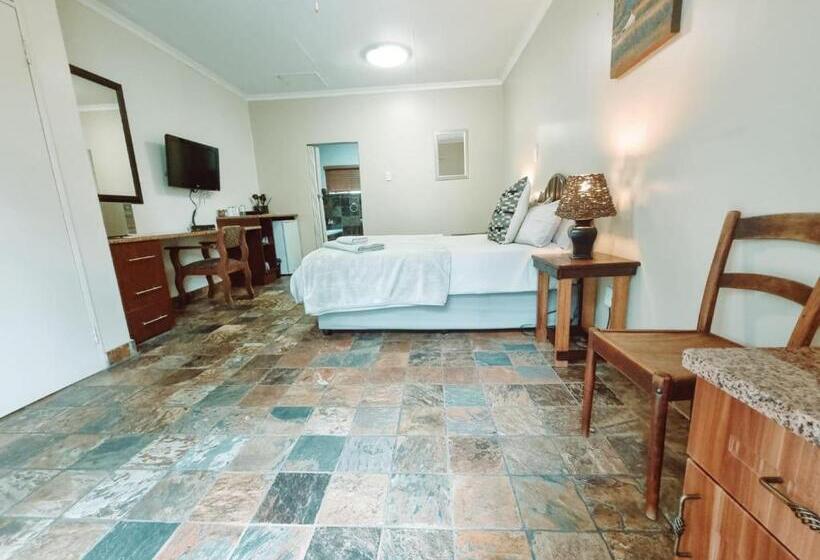 بنسيون Four Seasons Guesthouse   Hardekool 7