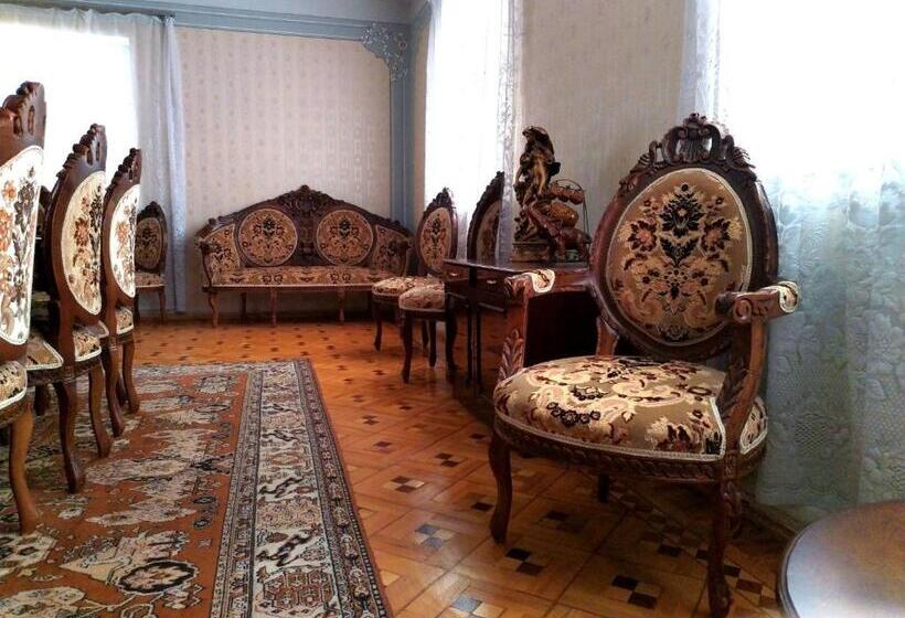 膳宿费 Airport To Echmiadzin Guest House