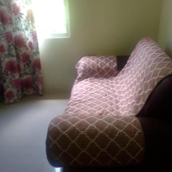 پانسیون Home Away From Home