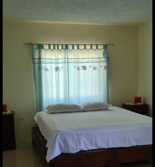 پانسیون Home Away From Home