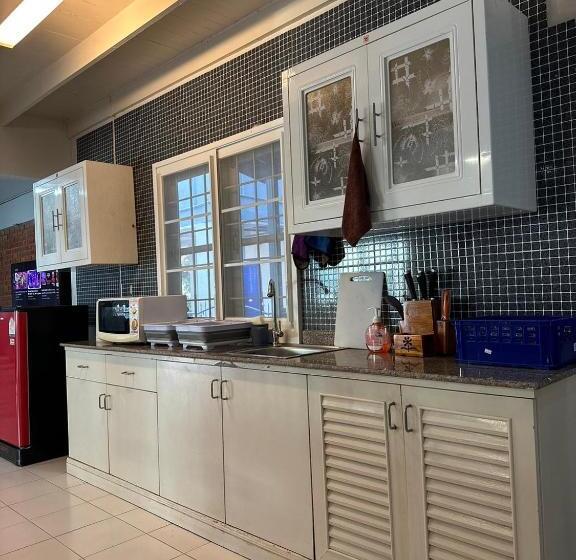 Pensjonat Journey House Bangsean