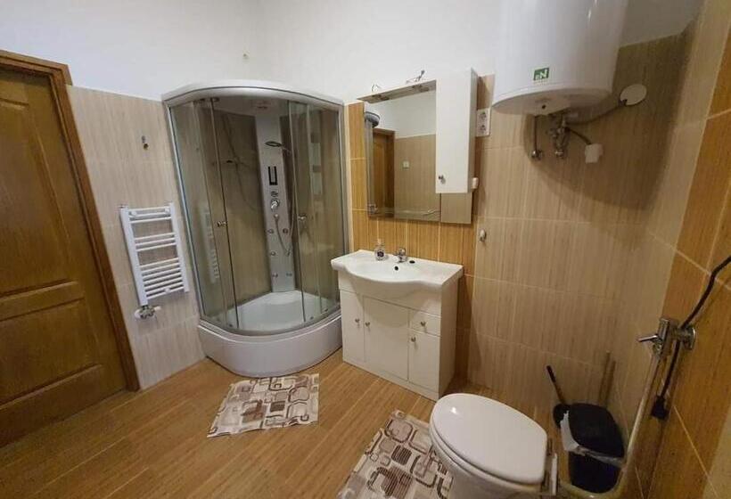 ペンション Pikoló Vendéglő és Vendégház