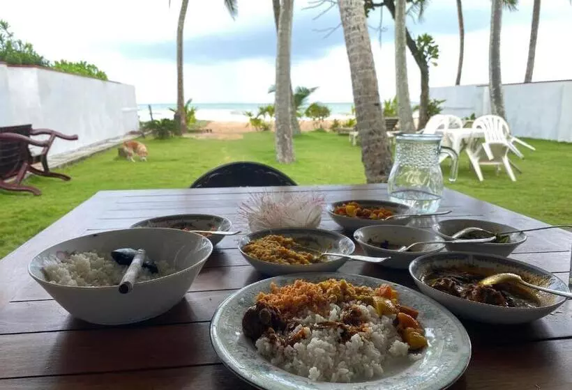 ペンション Sea Haven Restaurant & Bungalow