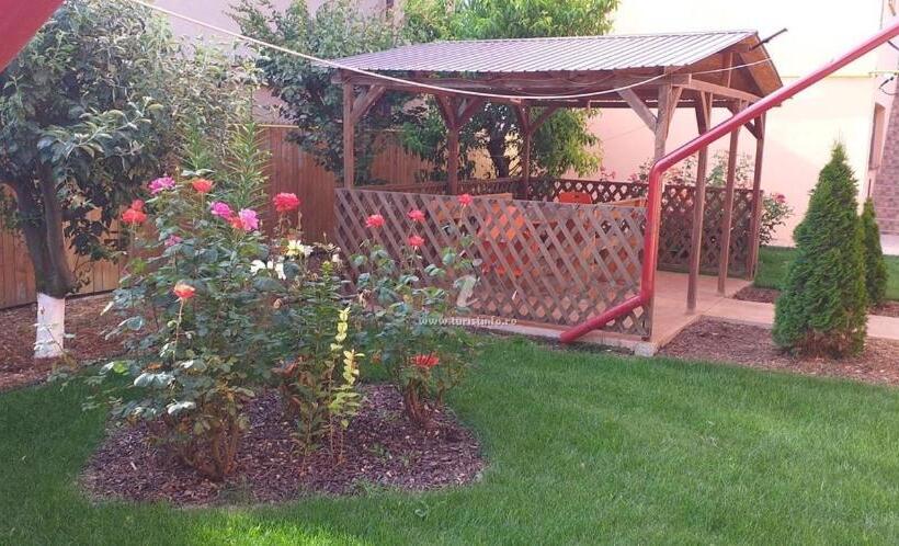 پانسیون Vila Roxana 2 Mai