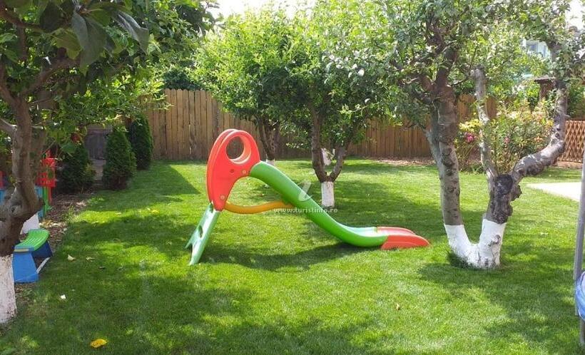 پانسیون Vila Roxana 2 Mai