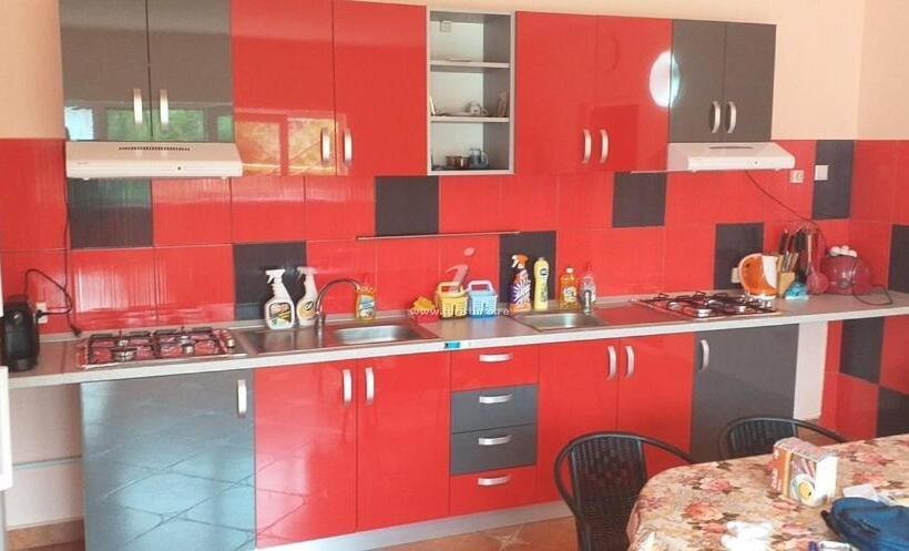 پانسیون Vila Roxana 2 Mai