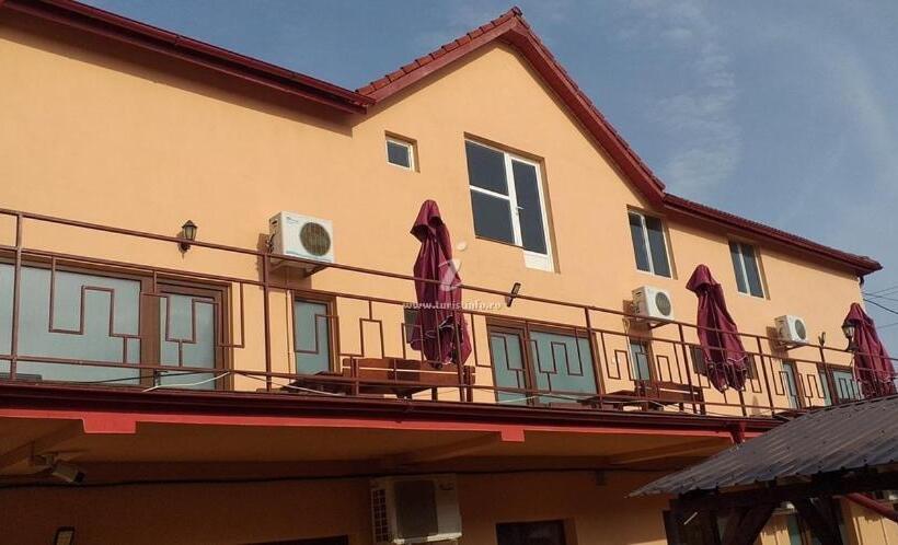 پانسیون Vila Roxana 2 Mai