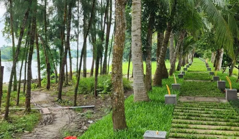Lomakeskus Damodar River Retreat, Uluberia