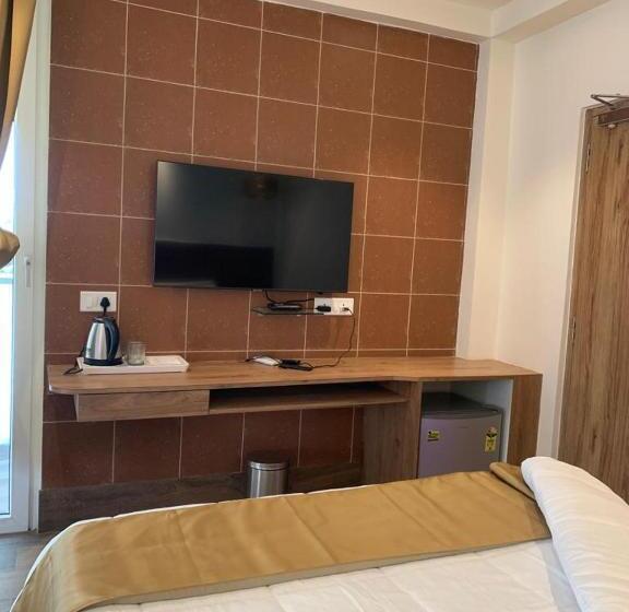 אתר נופש Damodar River Retreat, Uluberia