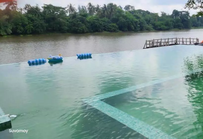 Lomakeskus Damodar River Retreat, Uluberia