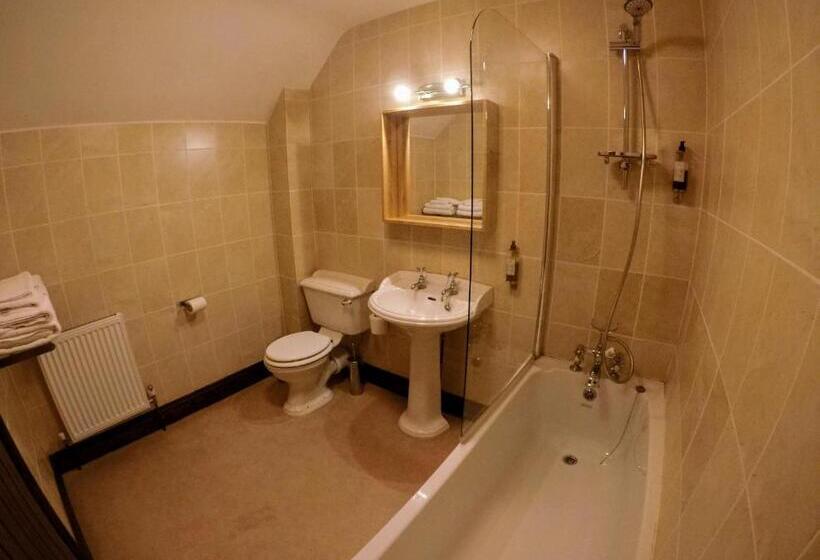 فندق صغير The Crown Inn