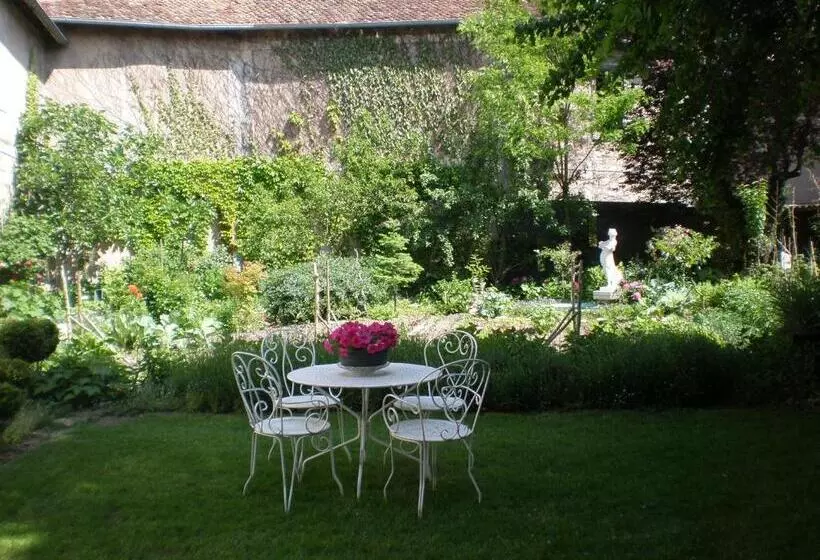 Aamiaismajoitus (B&B) Chambre D Hôtes à Toul Centre Ville Avec Parking Privé