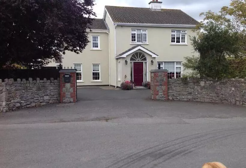 Aamiaismajoitus (B&B) Tess S Guest House R95k6n1 This Property Is Unsuitable For Children Under 12 Years Old