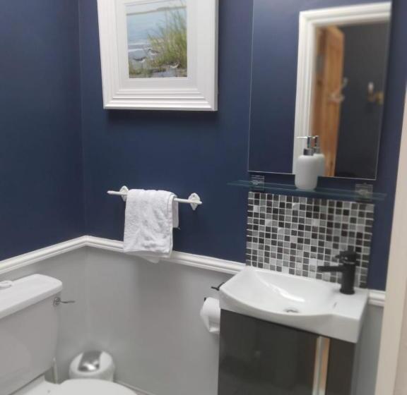 Nocleg ze śniadaniem Tess S Guest House R95k6n1 This Property Is Unsuitable For Children Under 12 Years Old