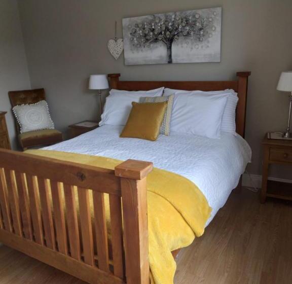 Nocleg ze śniadaniem Tess S Guest House R95k6n1 This Property Is Unsuitable For Children Under 12 Years Old