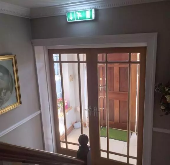 Aamiaismajoitus (B&B) Tess S Guest House R95k6n1 This Property Is Unsuitable For Children Under 12 Years Old