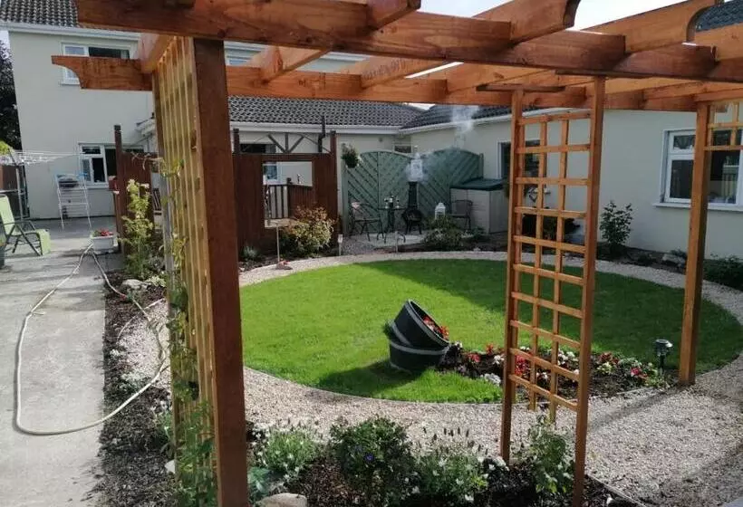 Aamiaismajoitus (B&B) Tess S Guest House R95k6n1 This Property Is Unsuitable For Children Under 12 Years Old