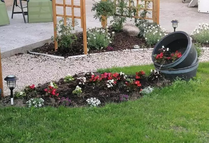 Aamiaismajoitus (B&B) Tess S Guest House R95k6n1 This Property Is Unsuitable For Children Under 12 Years Old