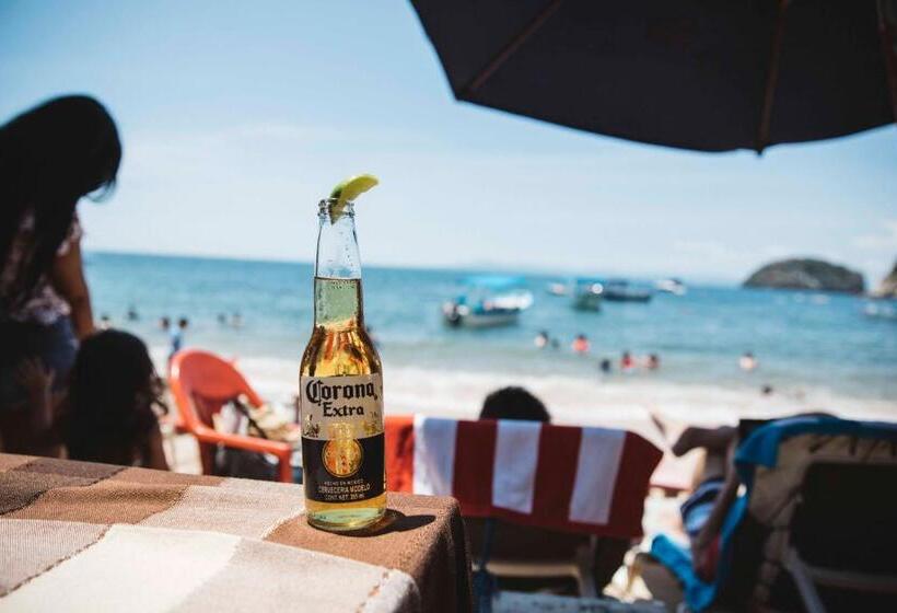 Chanclas Hostel Vallarta