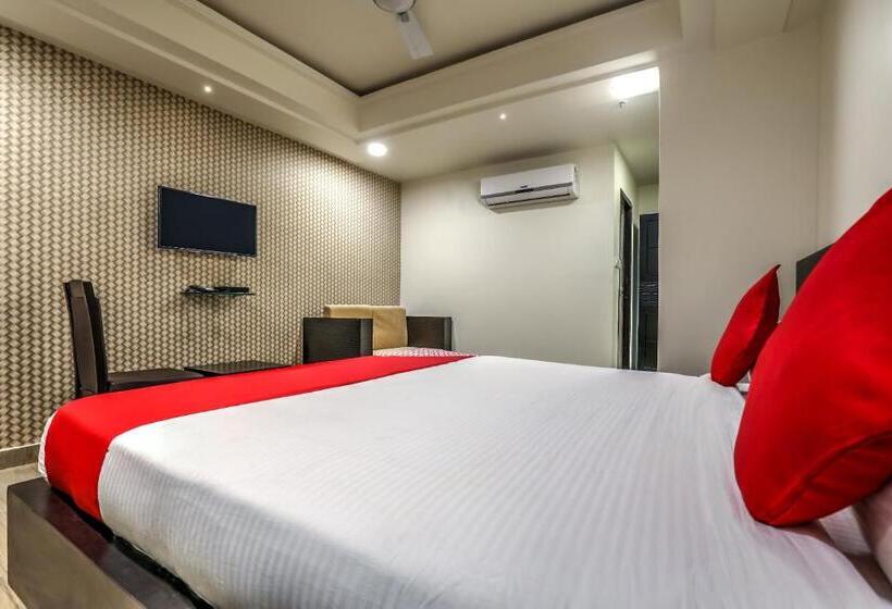 Collection O Ulavacharu Hotels