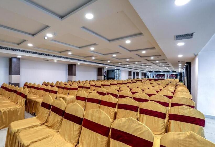 Collection O Ulavacharu Hotels