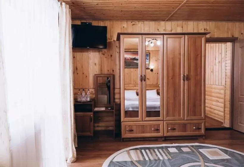 Hotelli новий