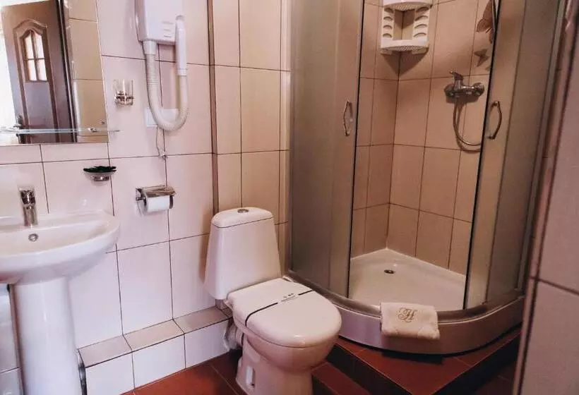 Hotelli новий