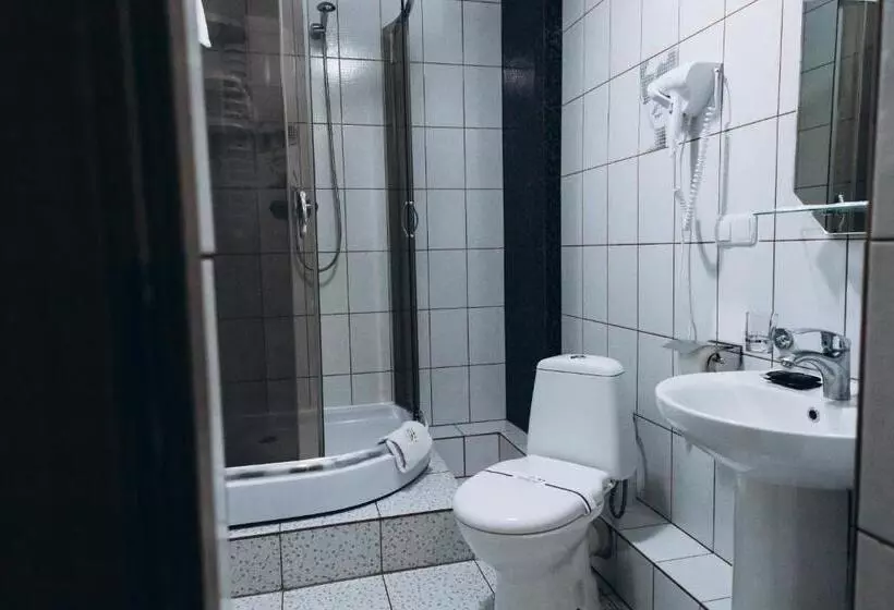 Hotelli новий