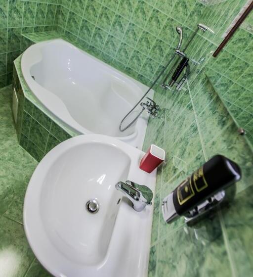 酒店 Adina Kurdějov