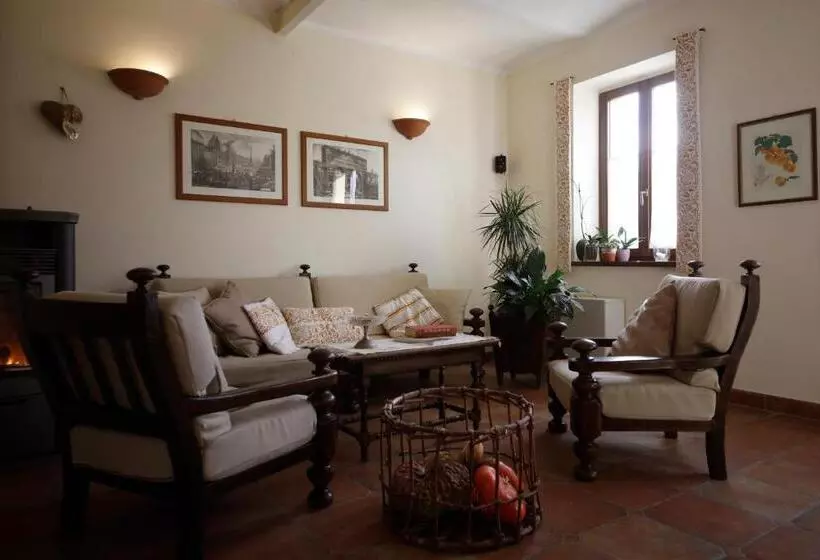 ホテル Agriturismo Valpietro