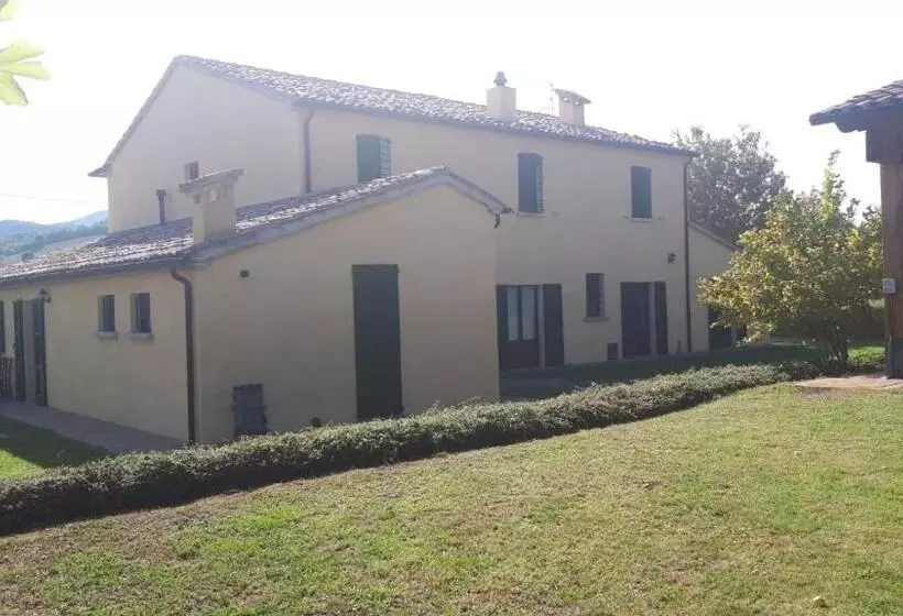 ホテル Agriturismo Valpietro