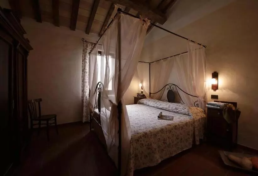 ホテル Agriturismo Valpietro