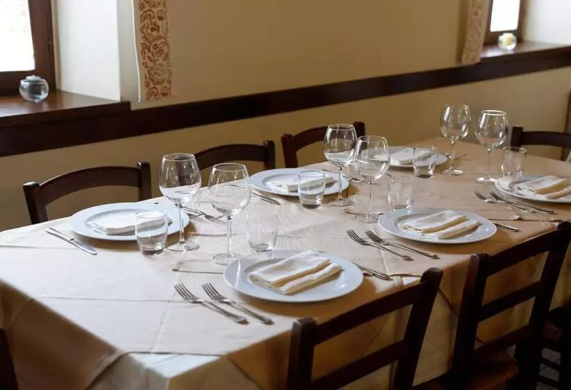 ホテル Agriturismo Valpietro