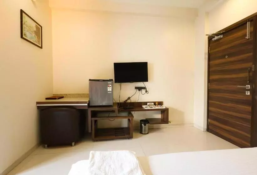 Hotelli Sharveen Classic Inn