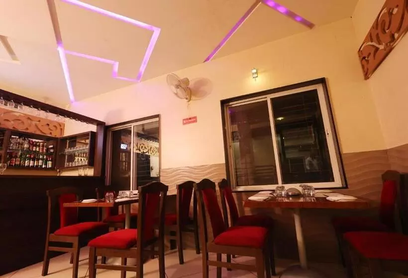 Hotelli Sharveen Classic Inn