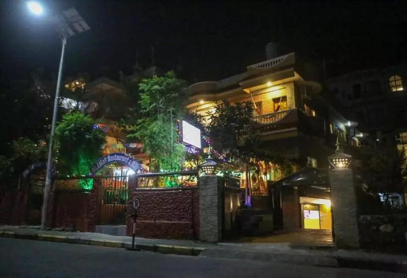 هتل The Mint Garden