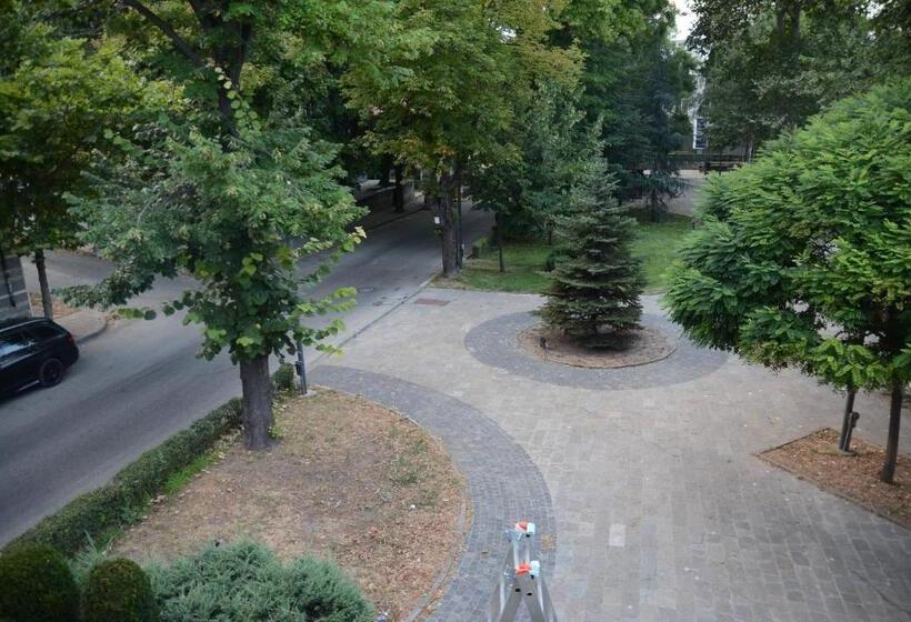 膳宿费 стаи за гости гебедже