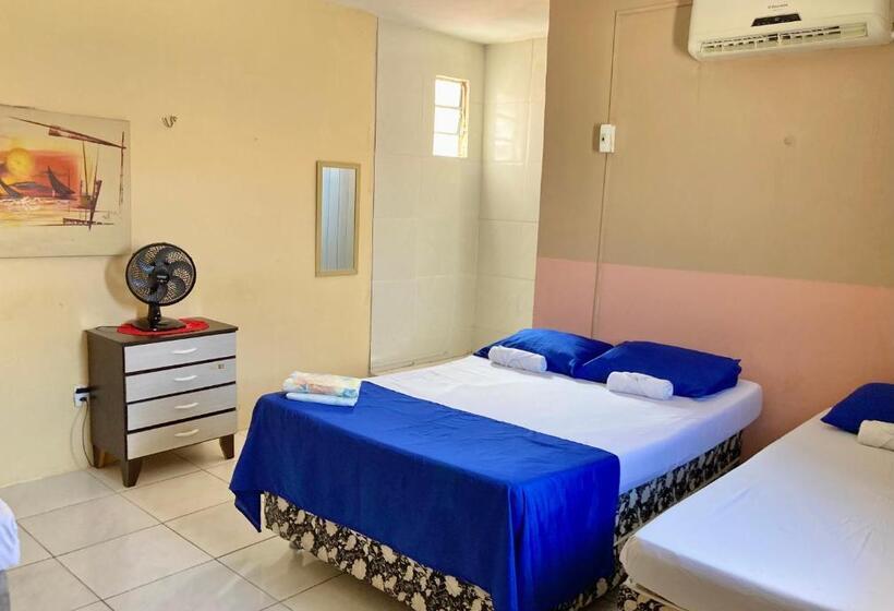 پانسیون Aquarius De Iracema