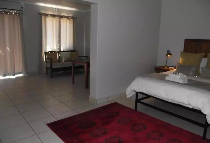 Majatalo De Nachtuilen Guesthouse